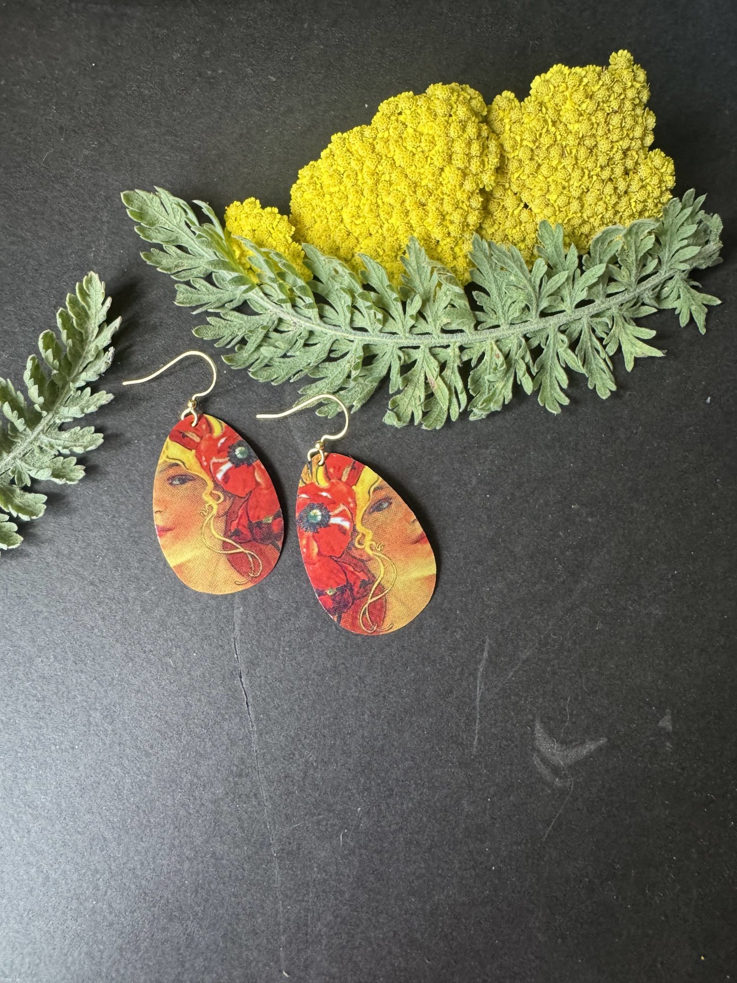 Peony Face Lefèvre Tin Earrings