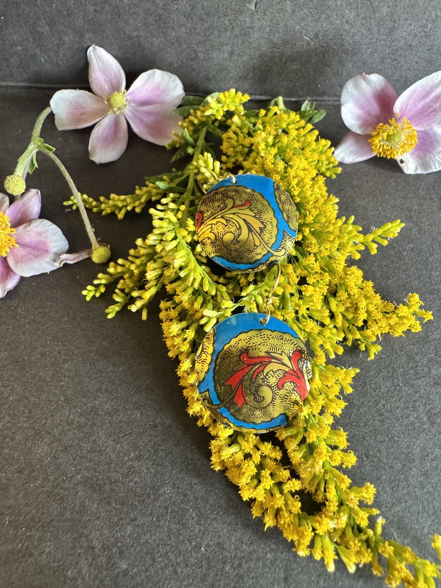 Circle Shiny Tin Earrings